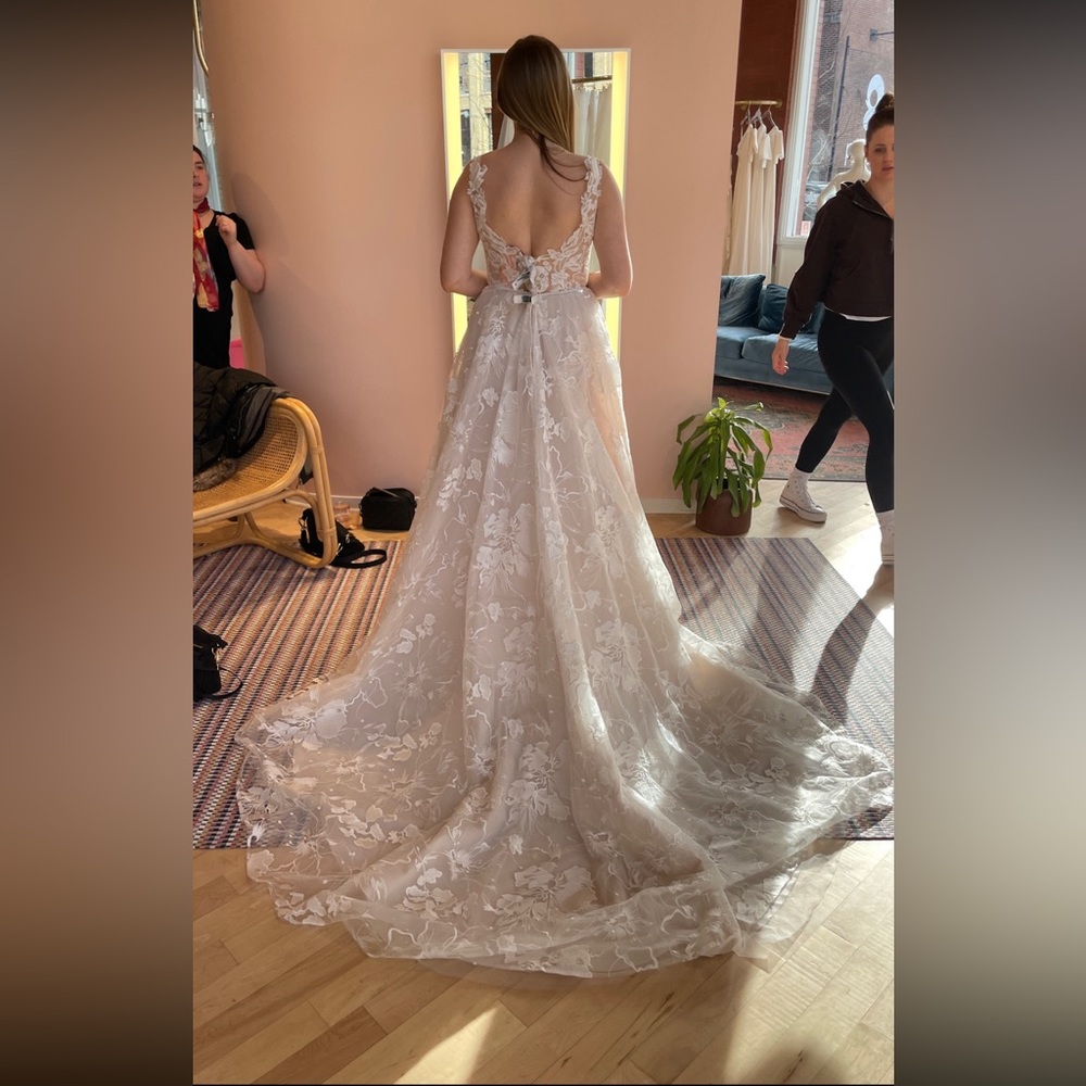NWT Bridal Gown - Picture 4 of 12